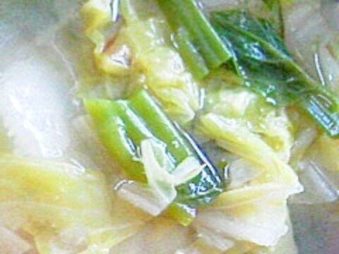 白菜とツルムラサキのお味噌汁